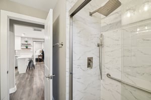 Woodlawn St-S1001-009.jpg