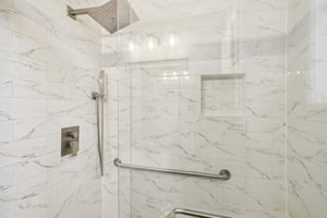 Woodlawn St-S1001-011.jpg