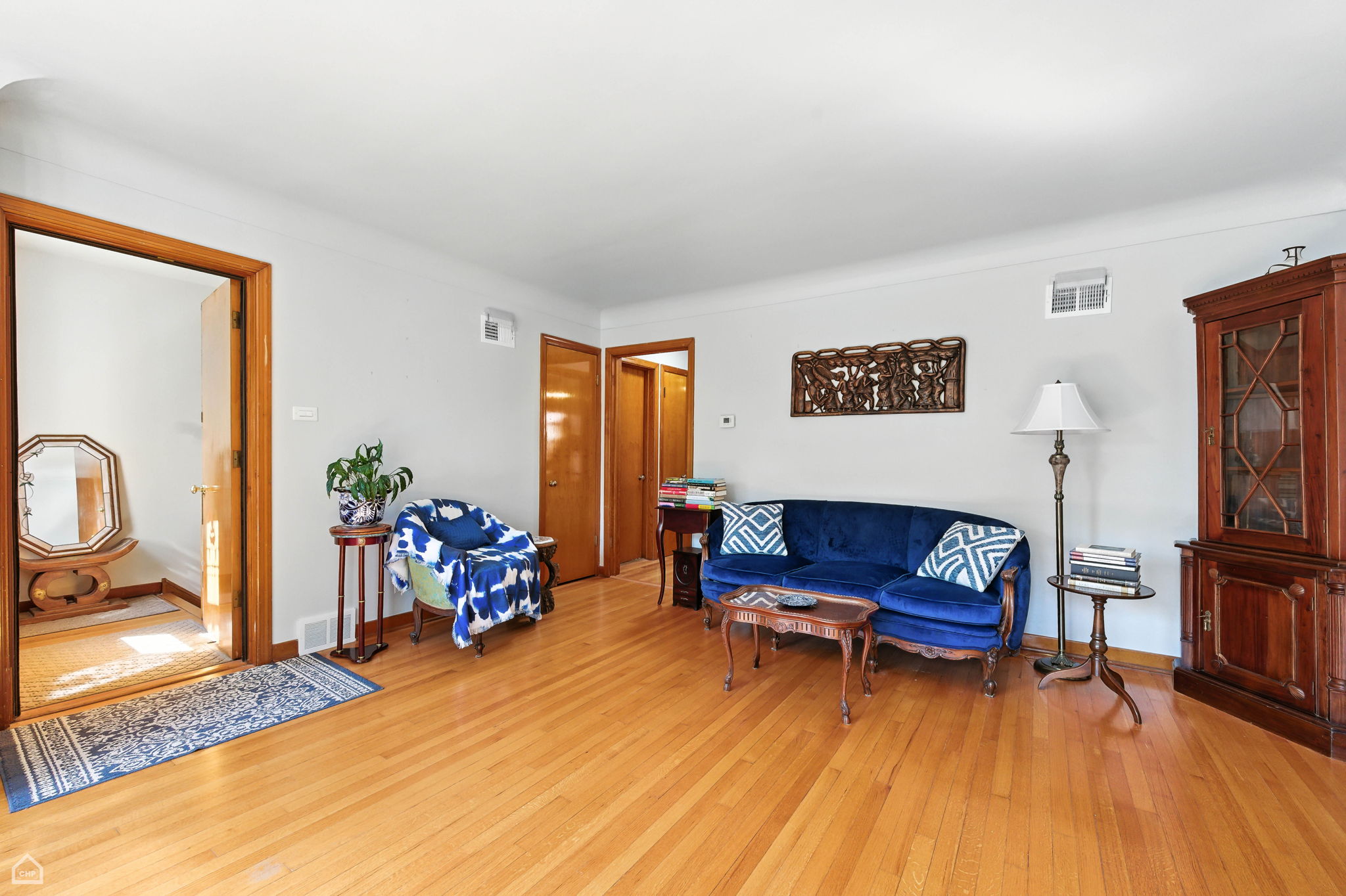 8424 S Essex Ave_019