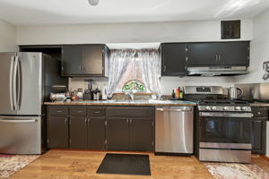 8424 S Essex Ave_014