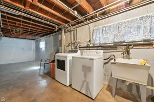 8424 S Essex Ave_021