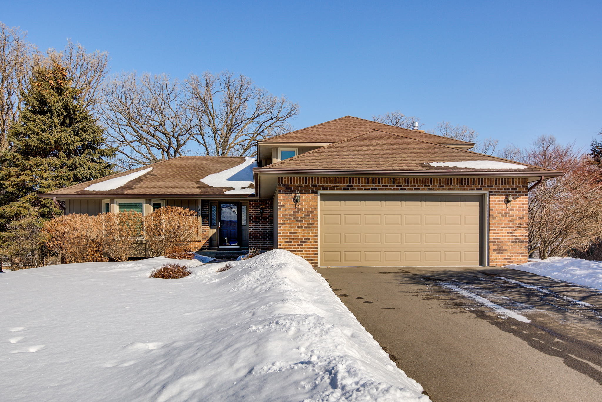 8424 Savannah Chace, Eden Prairie, MN 55347 ArchiPix
