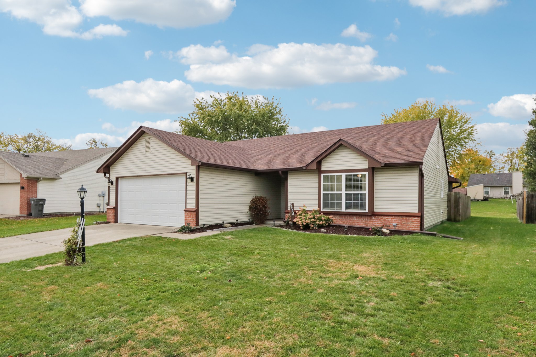 Southern Springs Way-S0111-002.jpg