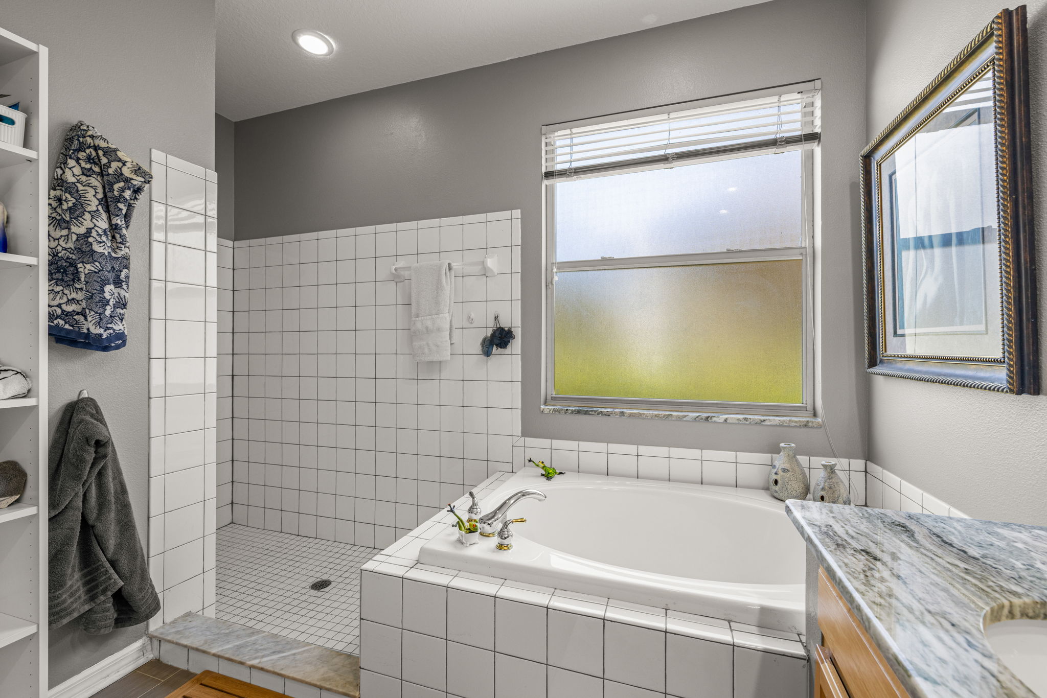 16 - 8425 Fenwick Ave, Tampa, FL 33647