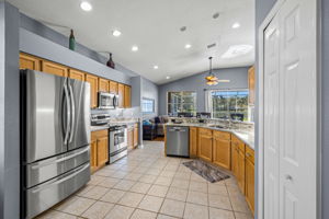 8 - 8425 Fenwick Ave, Tampa, FL 33647