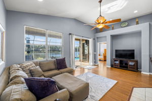 12 - 8425 Fenwick Ave, Tampa, FL 33647