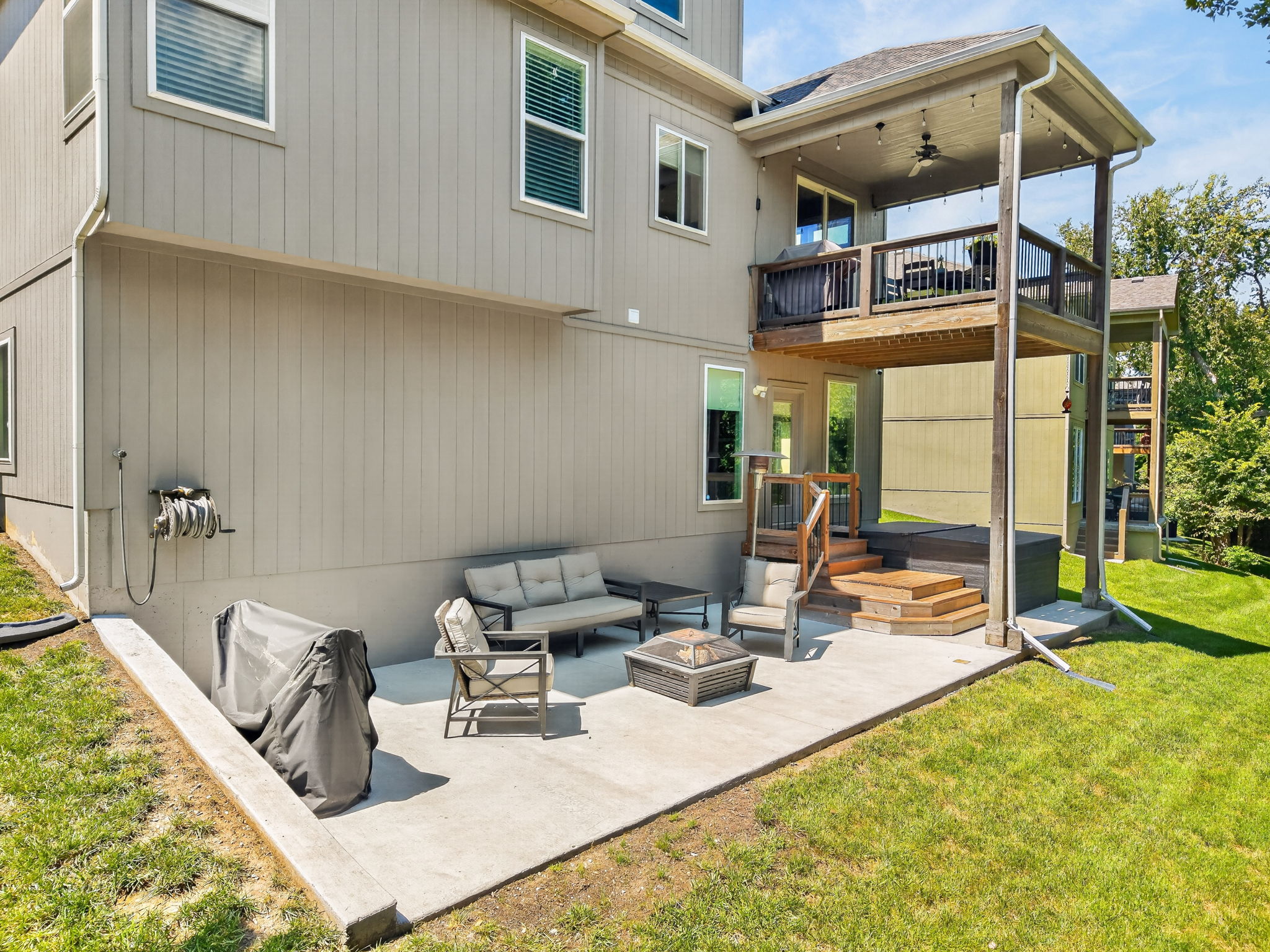 8425 Laramie St-007