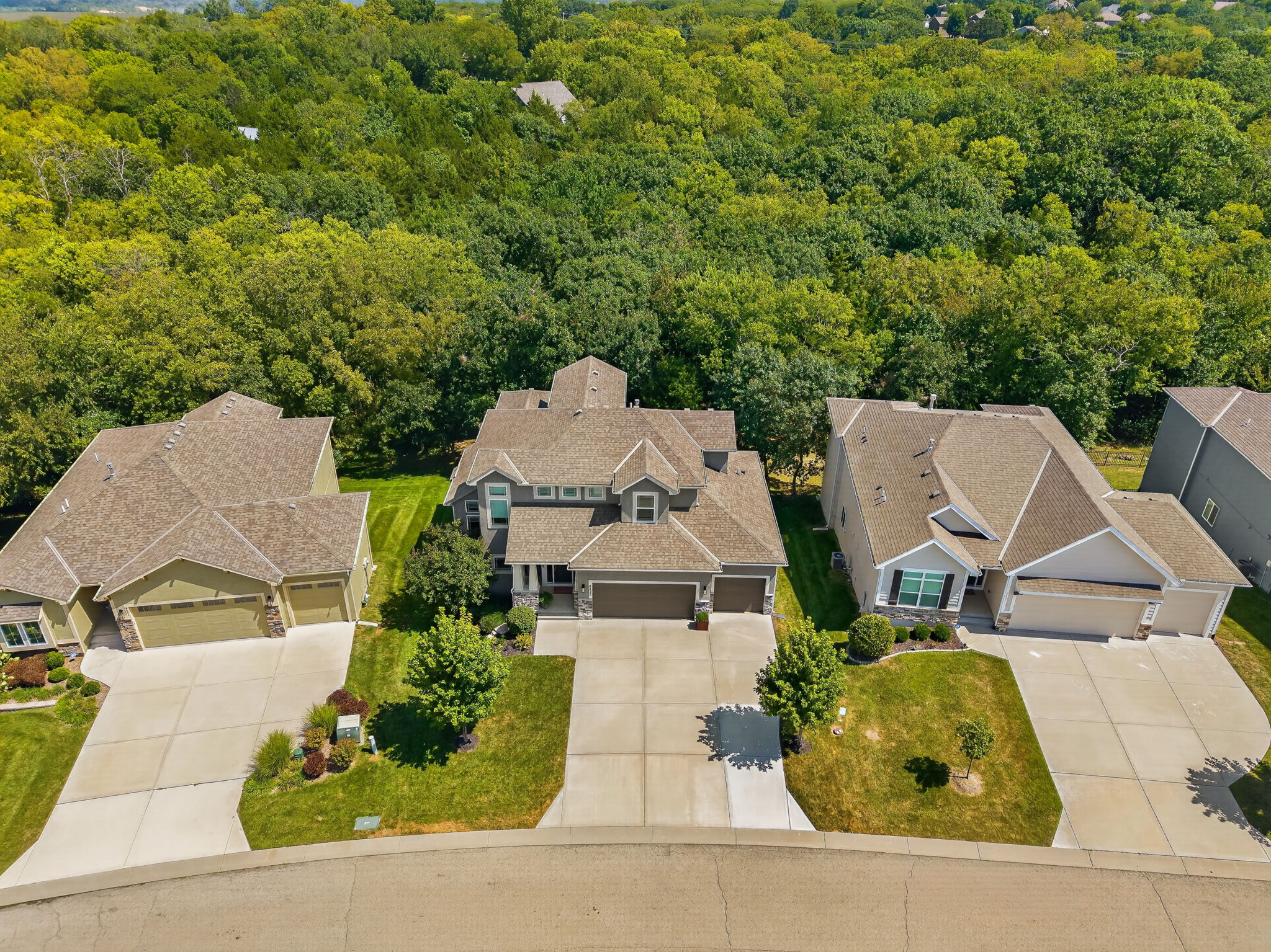 8425 Laramie St-011