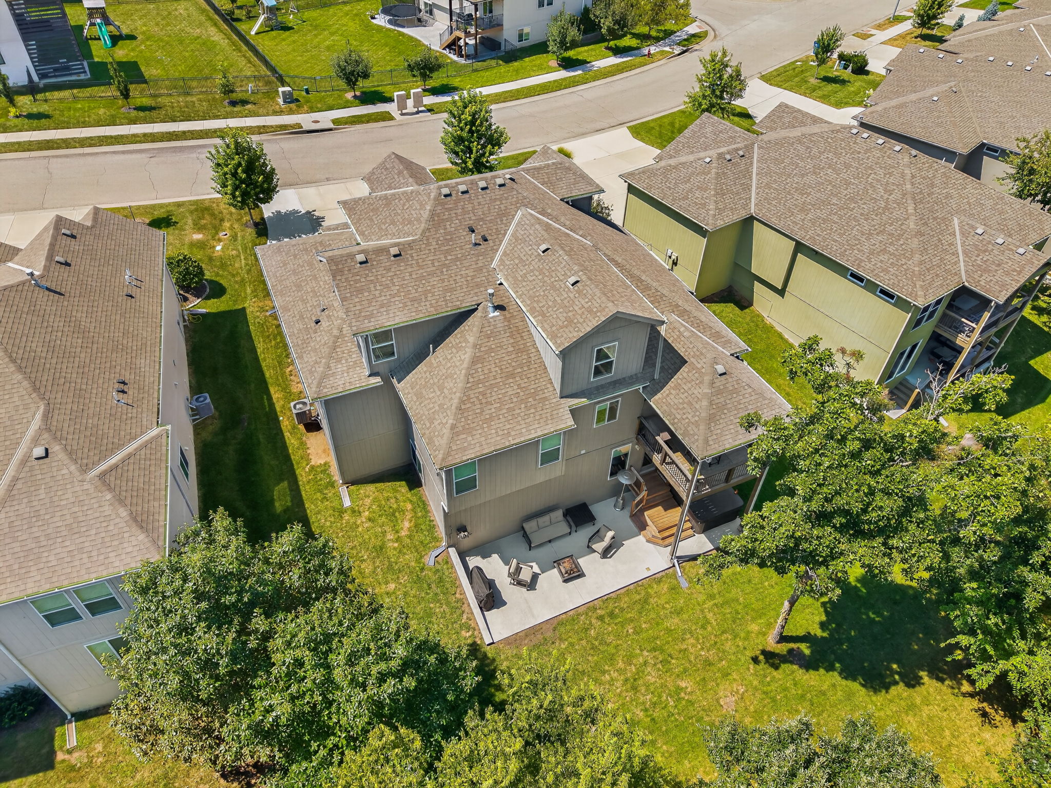 8425 Laramie St-014