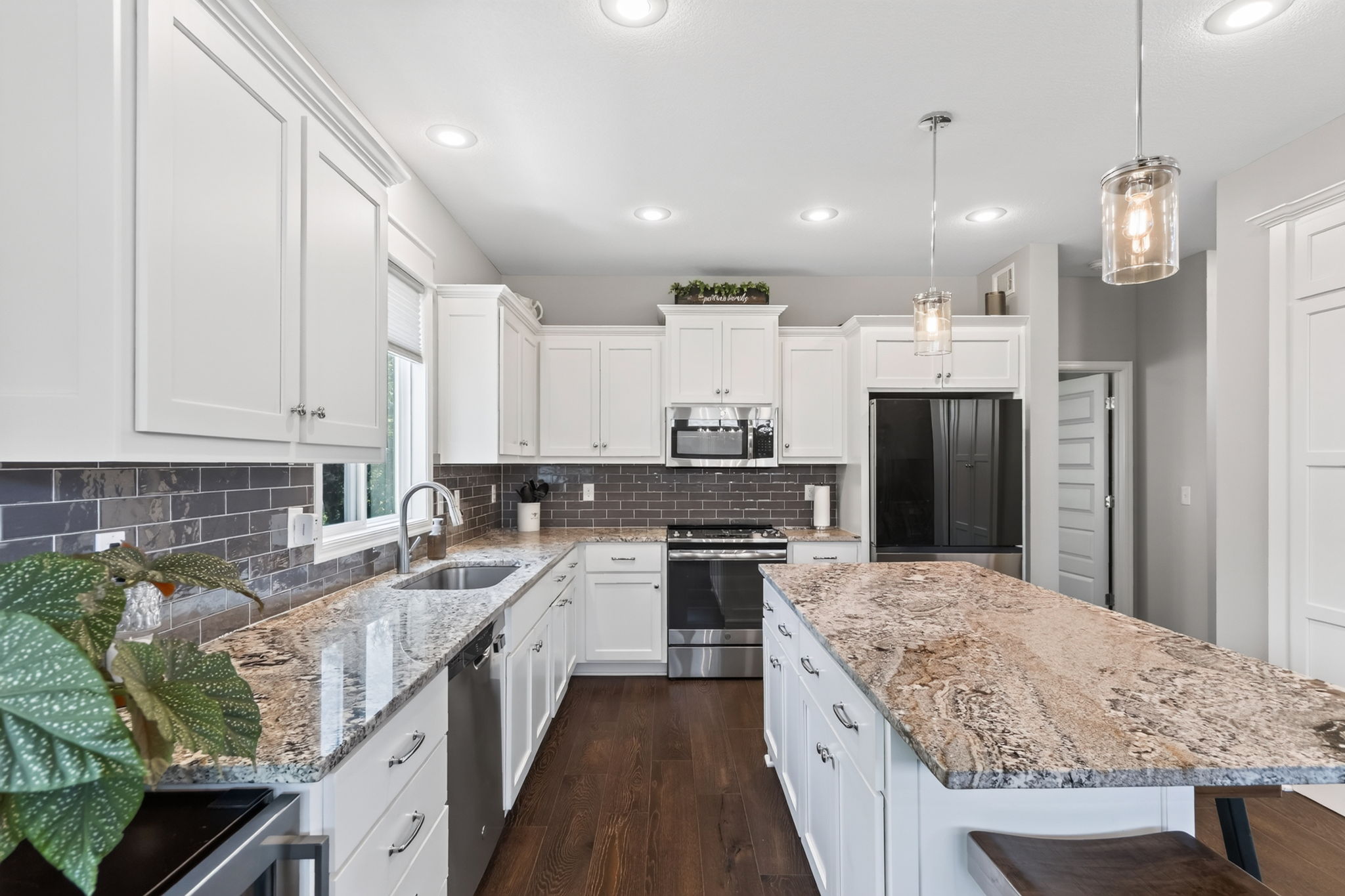 8425 Laramie St-029