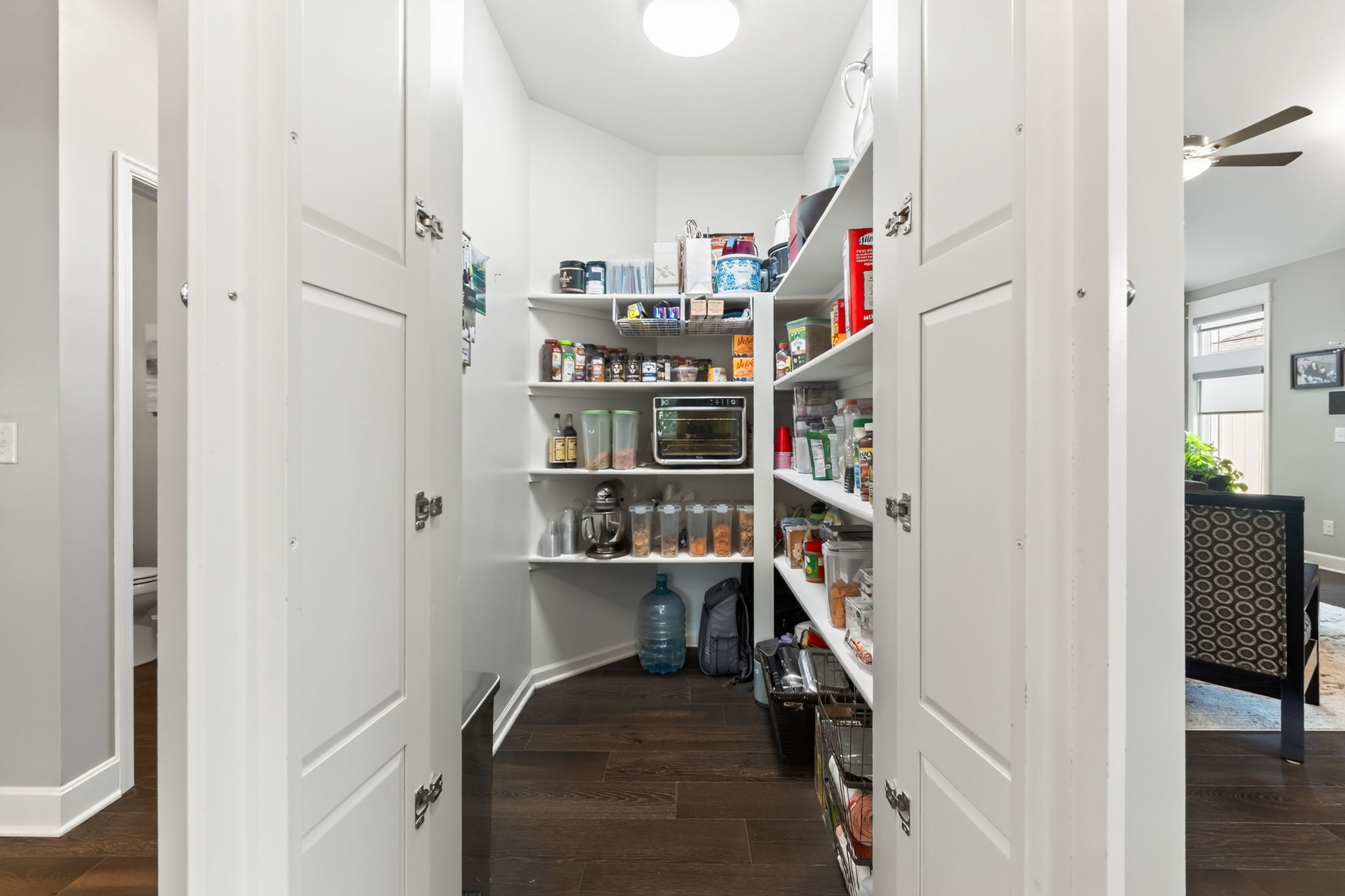 8425 Laramie St-032