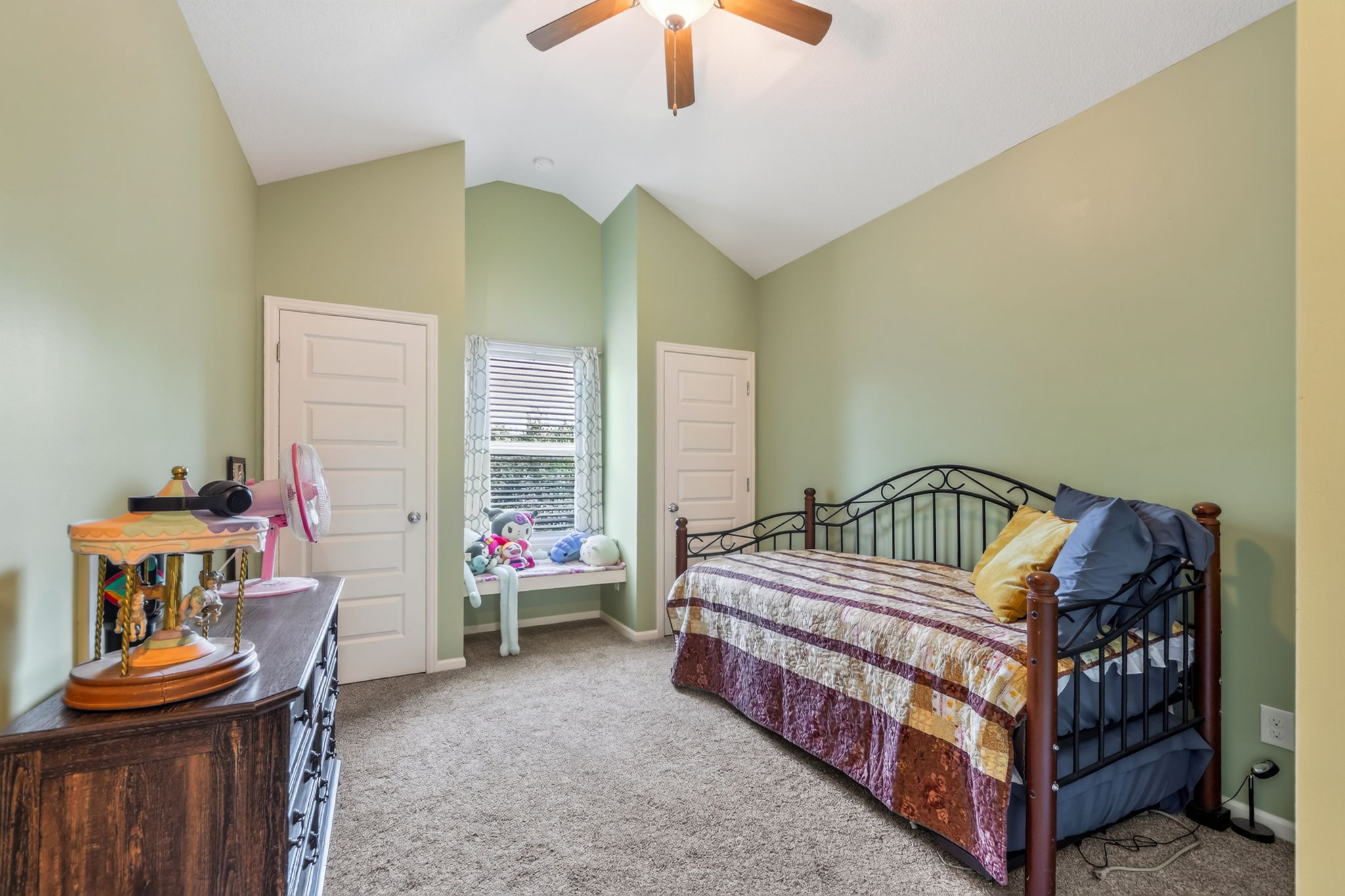 8425 Laramie St-046