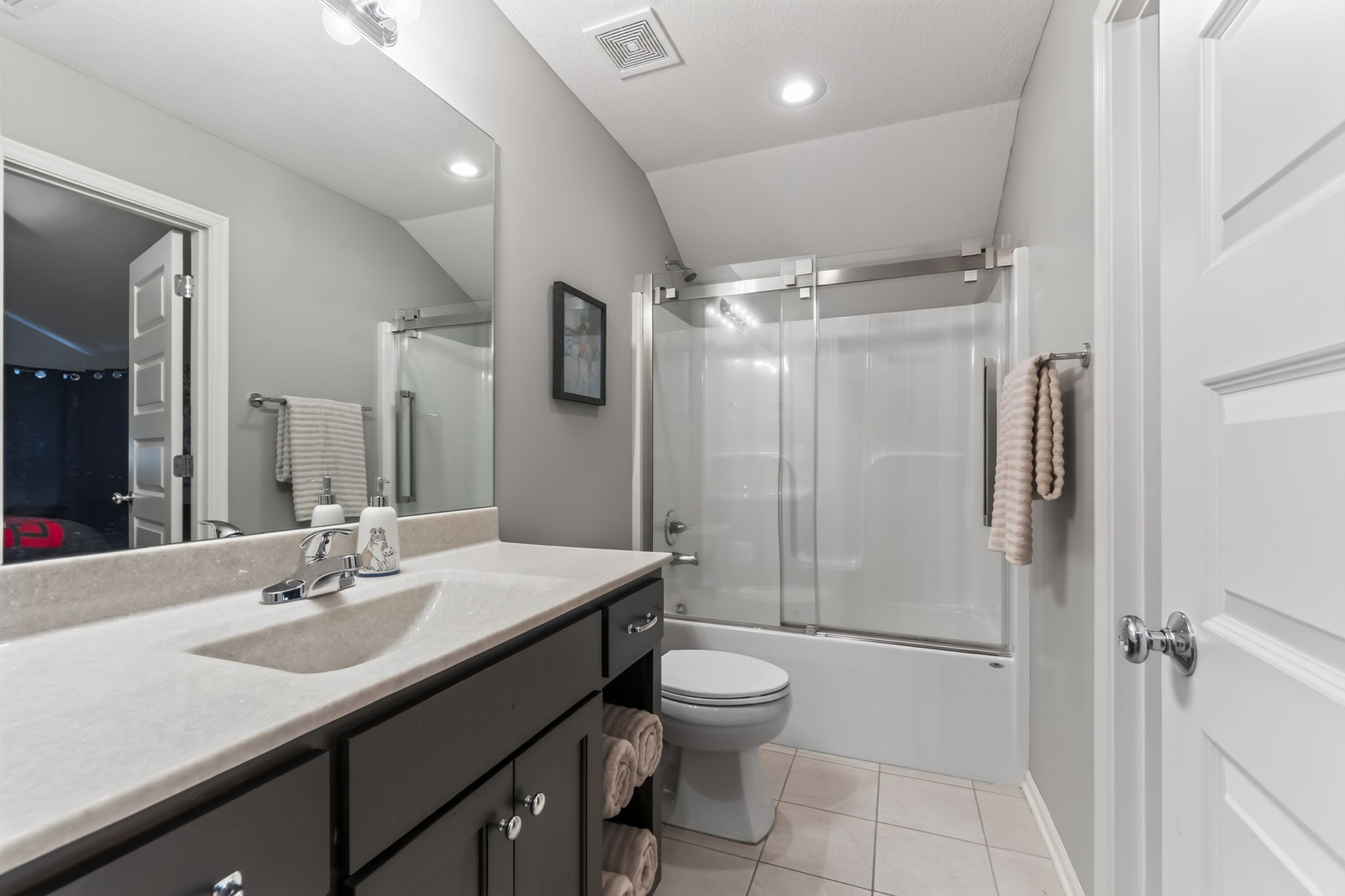 8425 Laramie St-055