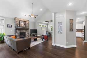 8425 Laramie St-022