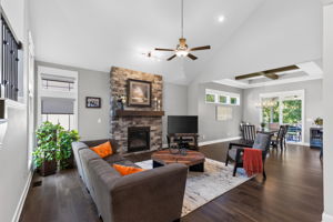 8425 Laramie St-023