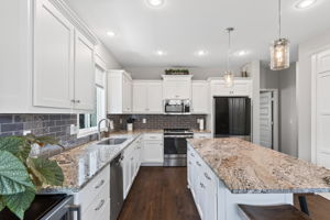 8425 Laramie St-029