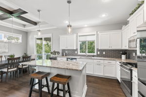 8425 Laramie St-030