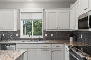 8425 Laramie St-031