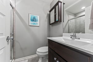 8425 Laramie St-048