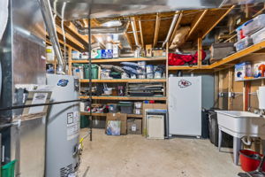 8425 Laramie St-066