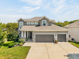 8425 Laramie St-001