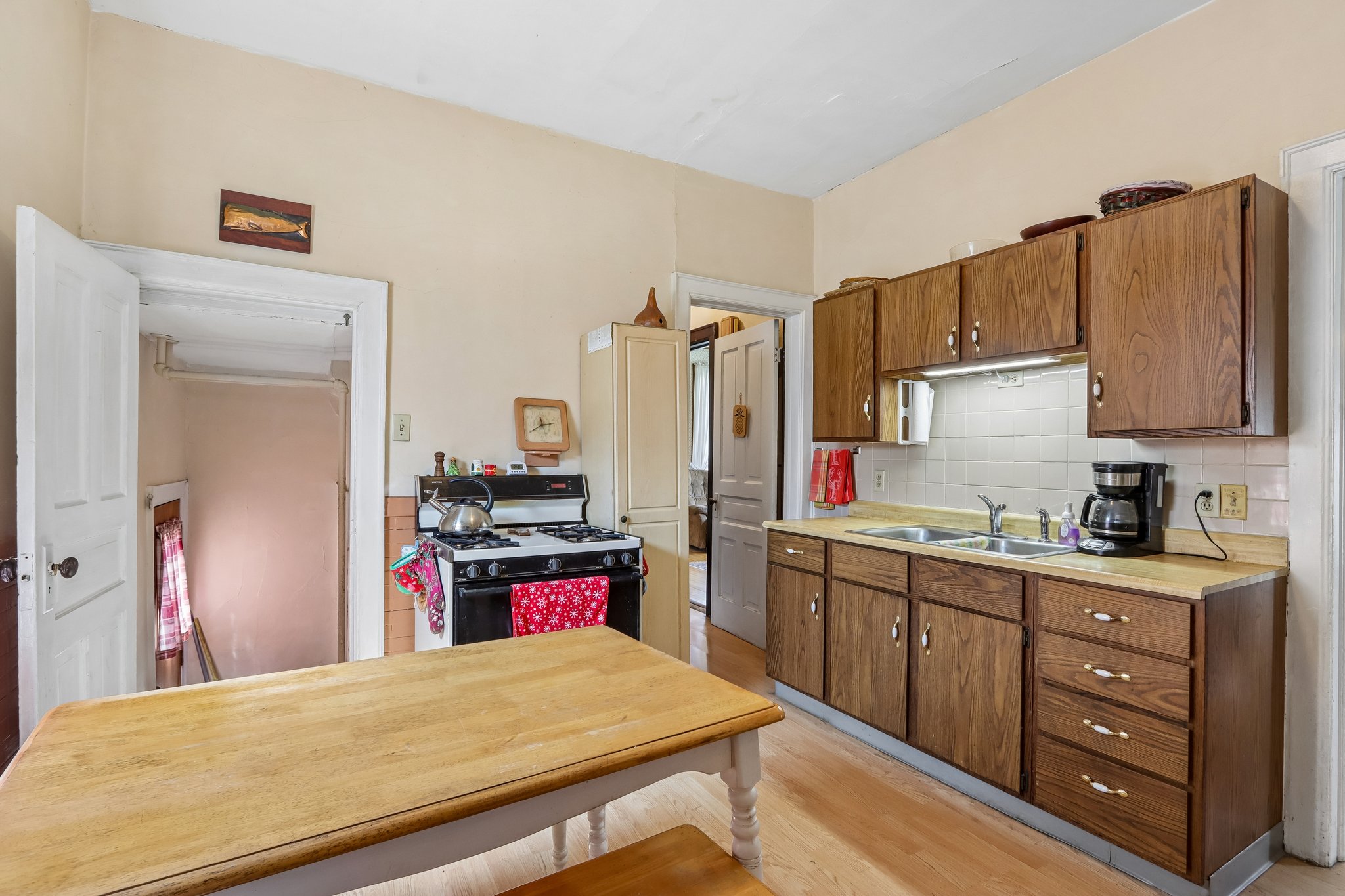 425 W Lapham St -S2104-014.jpg