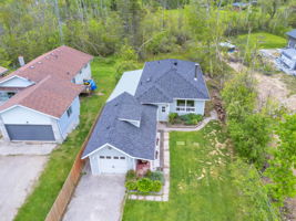  Photo 0