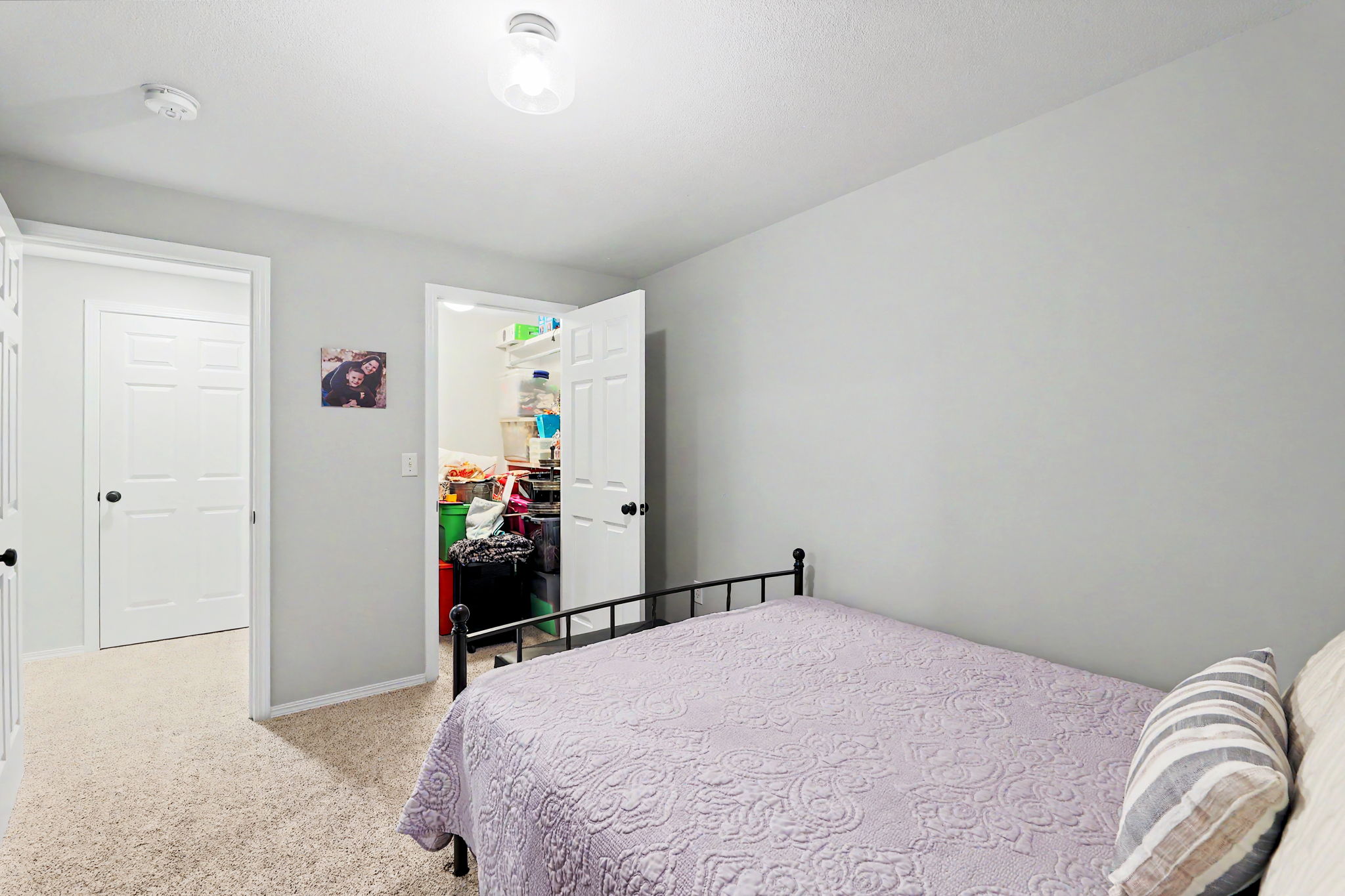  Photo 48