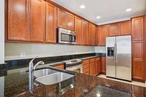 Leatherleaf Ln-0306-011.jpg