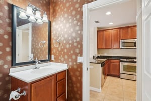 Leatherleaf Ln-0306-014.jpg