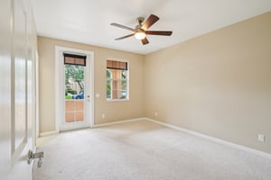 Leatherleaf Ln-0306-015.jpg
