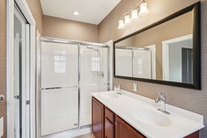 Leatherleaf Ln-0306-029.jpg
