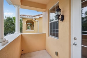 Leatherleaf Ln-0306-039.jpg