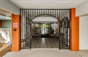 4-Clubhouse Entrance