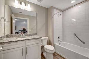  Photo 47