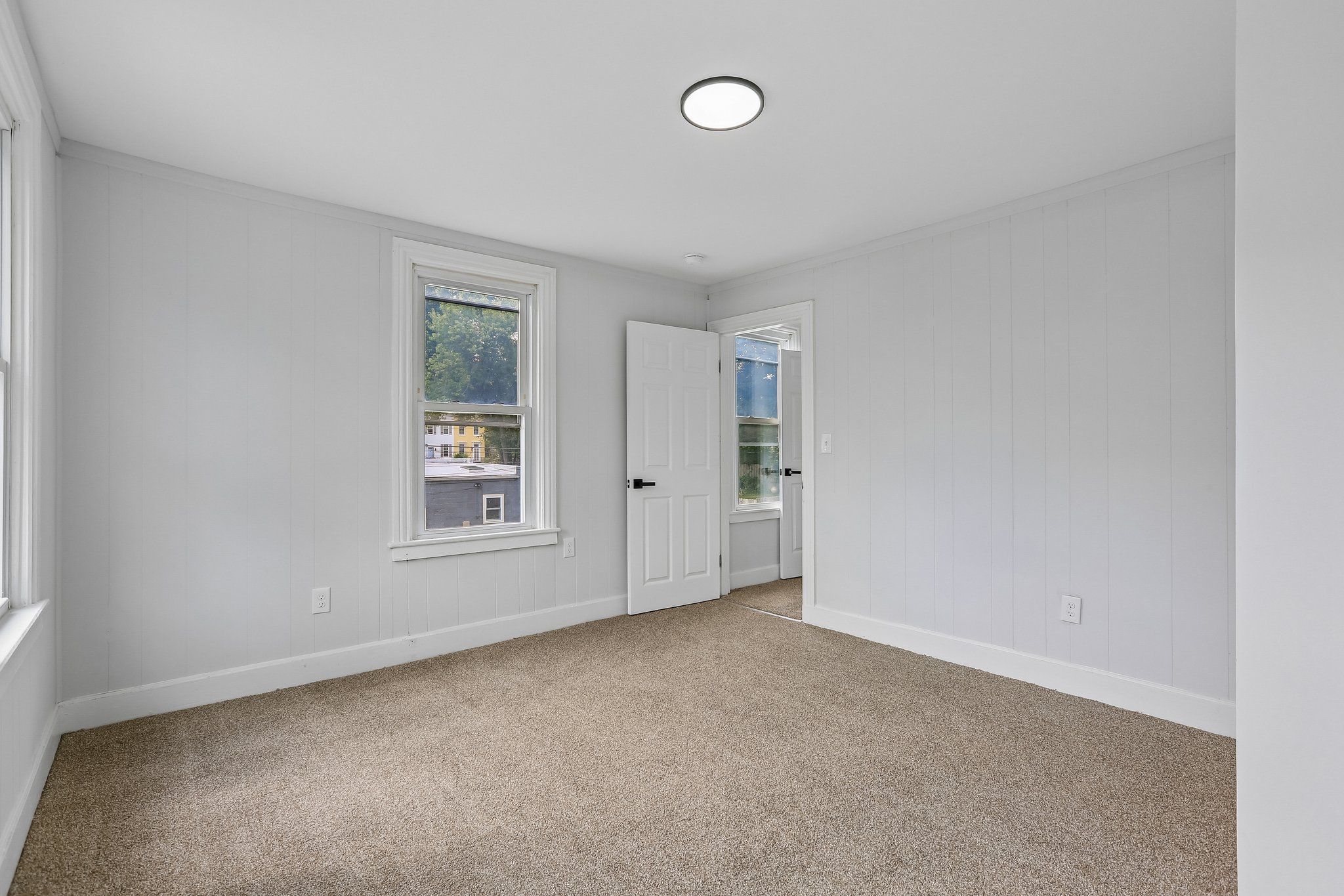 Commercial St-S2507-020.jpg