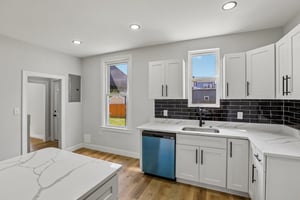 Commercial St-S2507-014.jpg