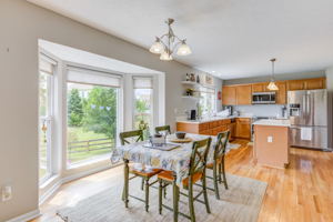 13 breakfast area