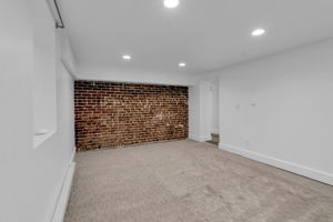  Photo 37