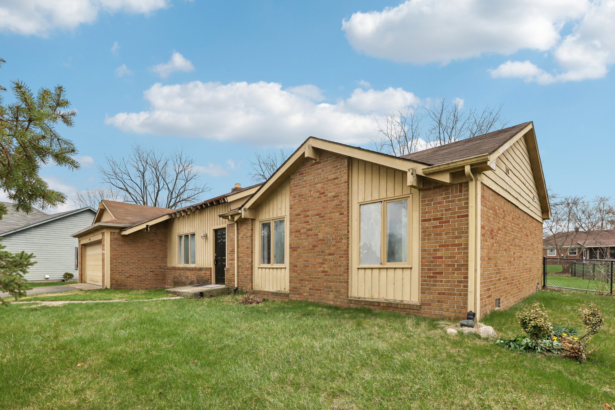 Carthay Cir-S1903-002.jpg