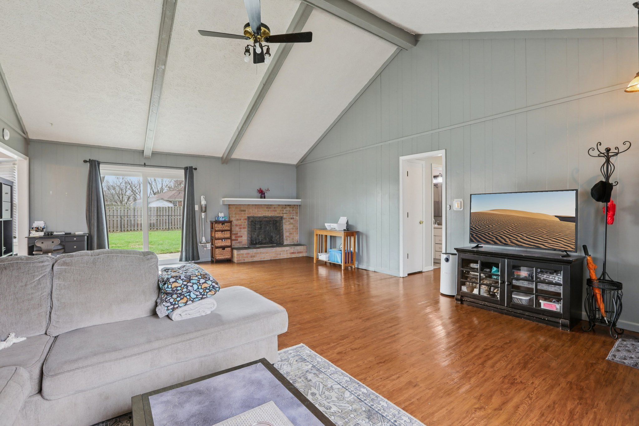 Carthay Cir-S1903-007.jpg