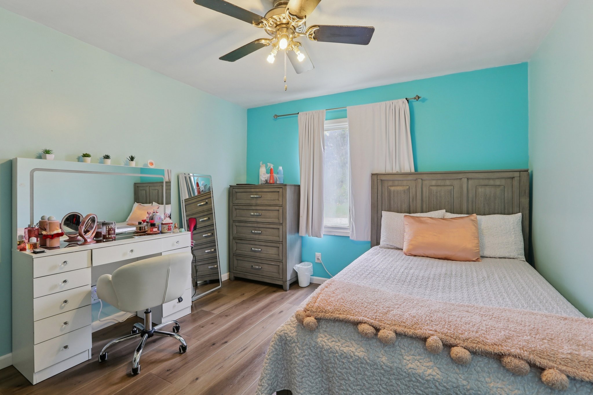 Carthay Cir-S1903-025.jpg