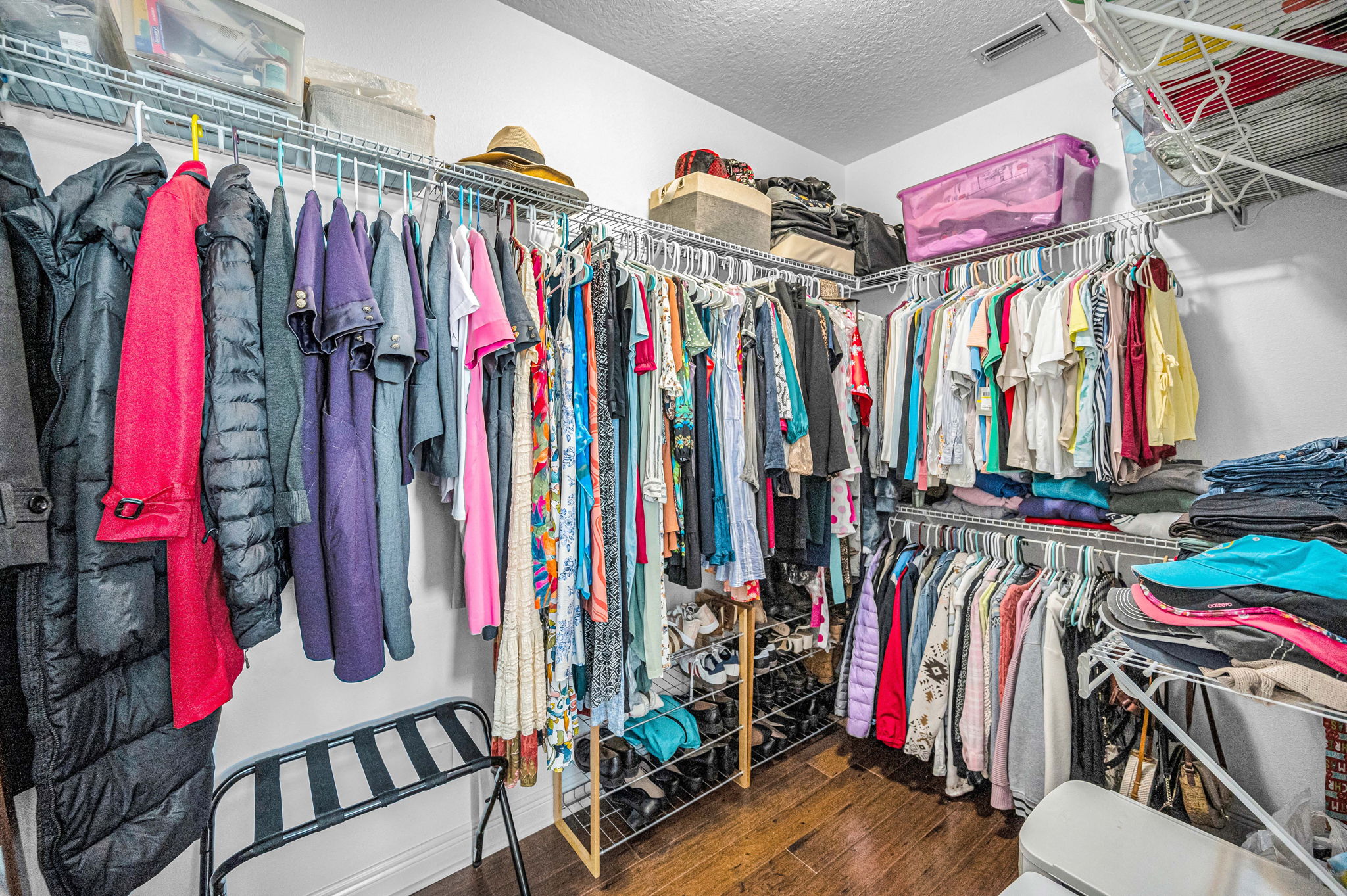Primary Bedroom Walk-in Closet1