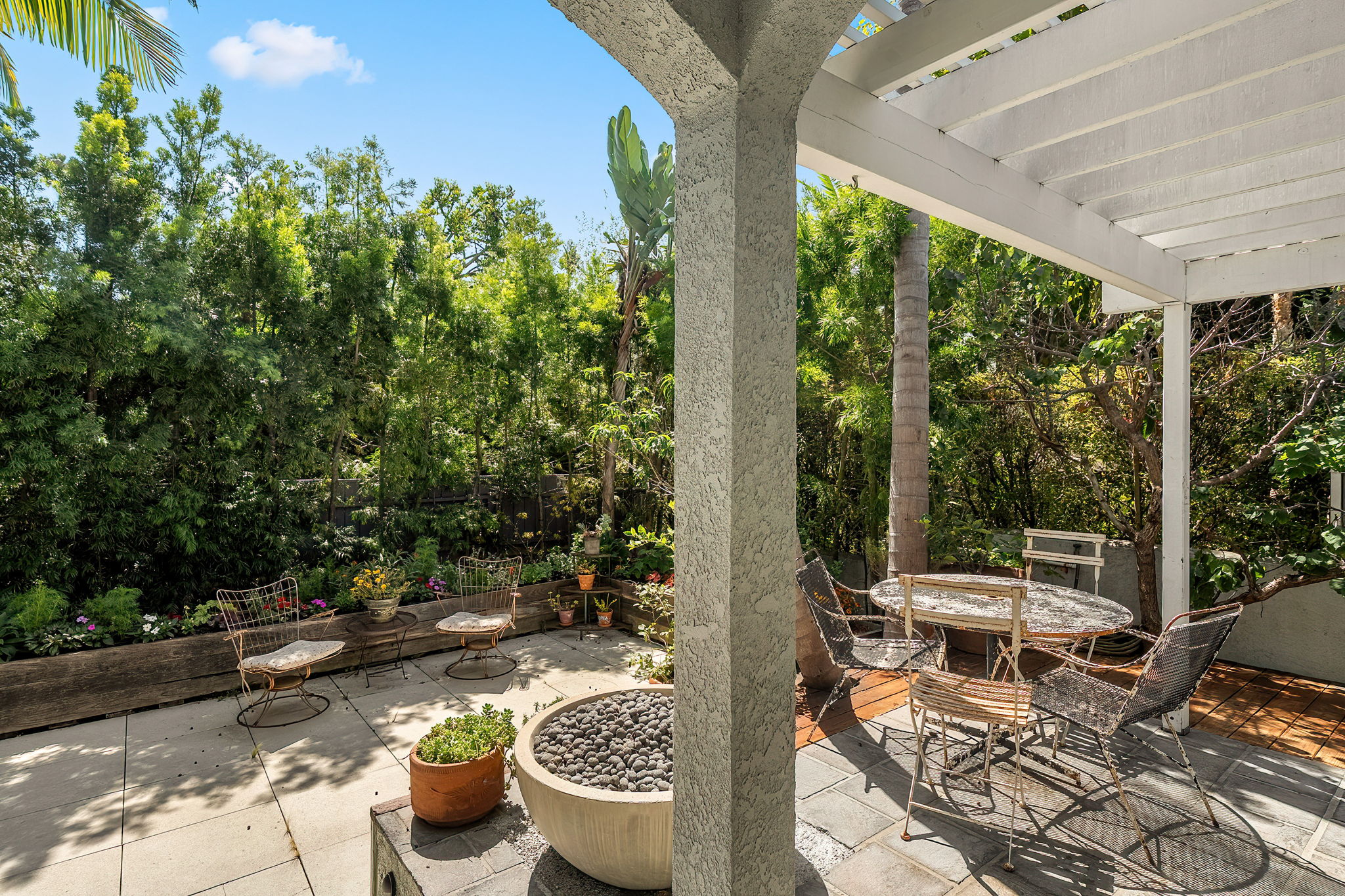 845 Amoroso Place-12