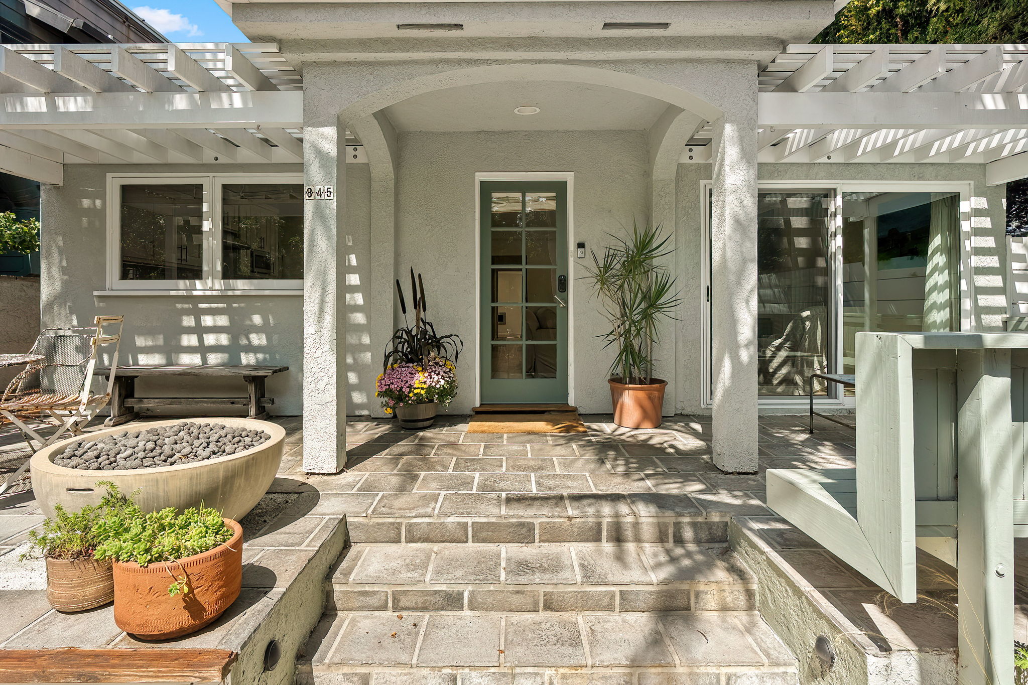 845 Amoroso Place-19