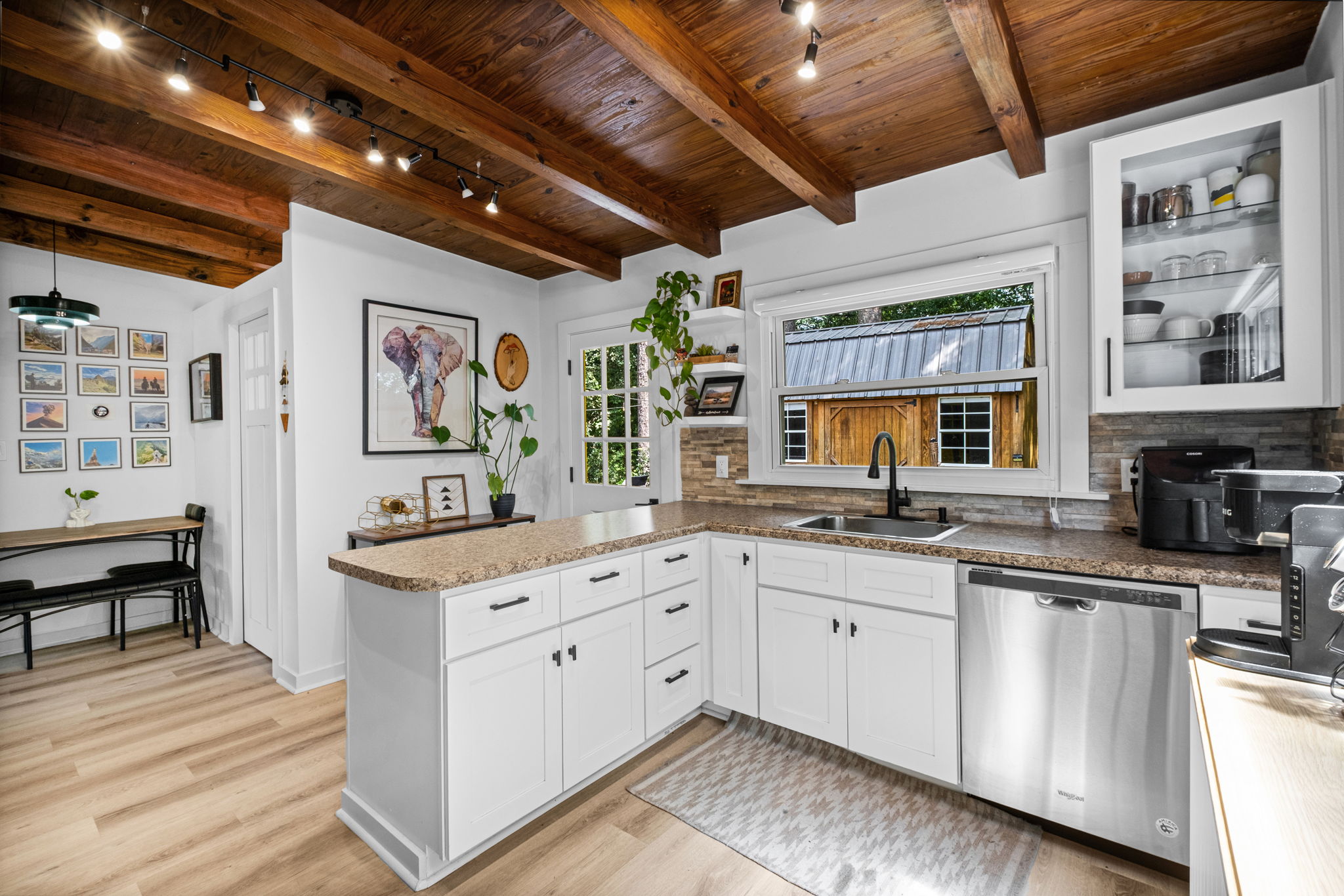  Photo 15