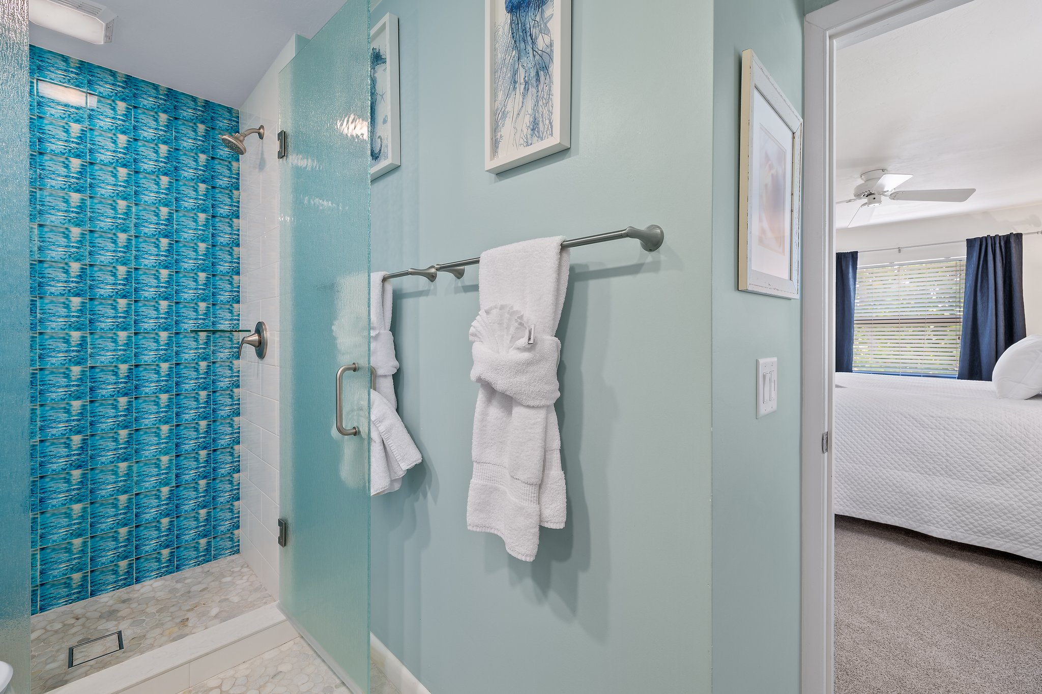 Primary Bathroom 2.jpg