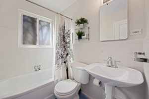 845 Jasmine St, Denver, CO 80220, USA Photo 11