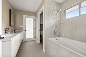 https://cdn.aryeo.com/listings/845-rollin-st-south-pasadena-ca-91030-16724414/resized/thumbnail/thumbnail-019740c8-b836-717b-ac6c-c513e3503603.jpg