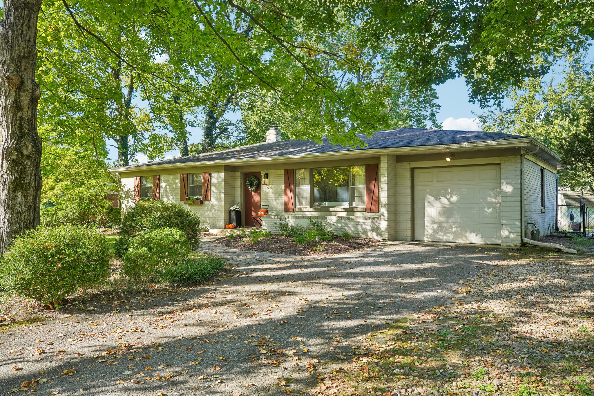 Evergreen Ave-S0810-004.jpg